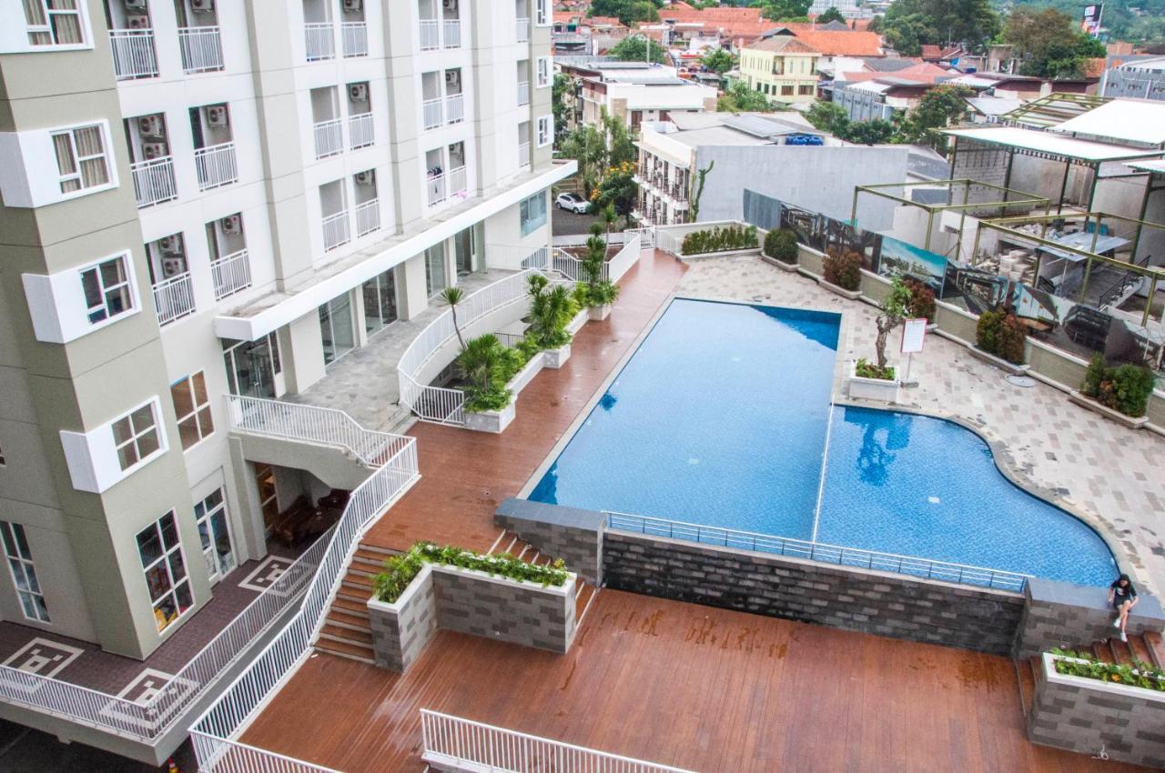 Skyland City Hotel Jatinangor Cilimus Bagian luar foto